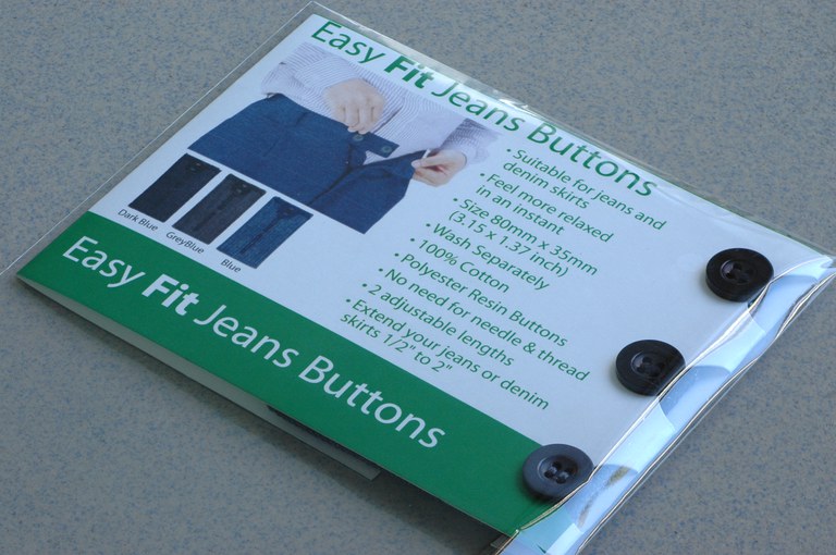 easy-fit-jeans-button-f.jpg